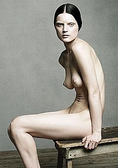 Guinevere van Seenus fully nude