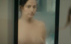 Marie Gillain topless at Une place pour Pierrot