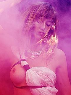 Eliza Sys nude boob photo