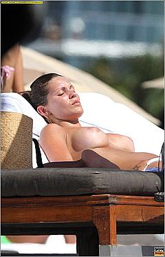 lisa-snowden-pics-topless-amateur-naked-girls-with-big-butts