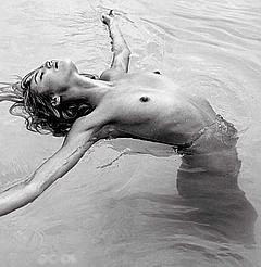 Candice Swanepoel nude in a water