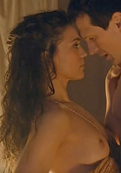 Jenna Lind topless in Spartacus War of the Damned