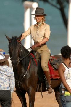 Nicole Kidman sexy at horse in Queensland