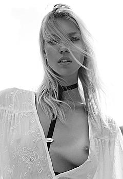 Britt Maren nude tit