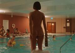 Lyubov Aksyonova shows her nude ass at Pochka