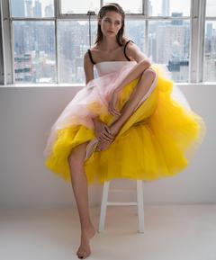 Sanne Vloet sexy legs