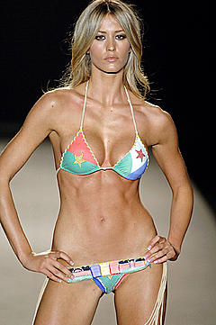 Elena Santarelli in bikini catwalk photo