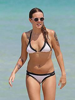 Tove Lo in white bikini on a beach in Miami