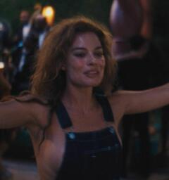Margot Robbie sideboob at Babylon