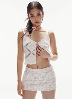 Jennie Kim (Blackpink) sexy for Elle, US - December 2022 - January 2023