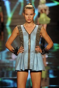 Keke Lindgard sexy runway image