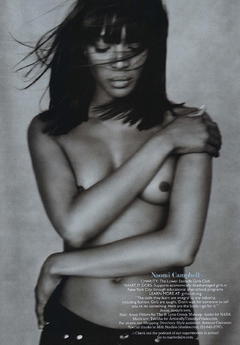 Naomi Campbell topless try to cover her tits