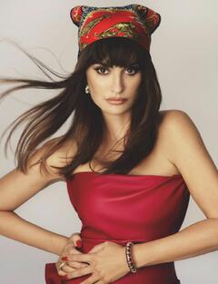Penelope Cruz - Elle, Spain - November 2025