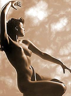 Pamela Green naked black-&-white scan