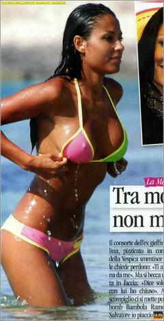 Carolina Marconi pokies in bikini