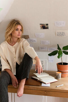 Icelandic actress Anita Briem - Nordic Style Magazine - June 2020