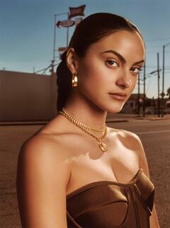American actress and singer Camila Mendes - Net-A-Porter - November 2022