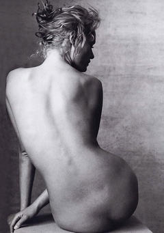 Amber Valletta naked black-&-white photo