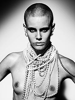 Ehren Dorsey topless and bald