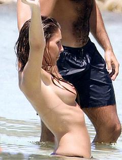 Guendalina Canessa topless paparazzi photo
