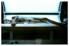 Carmen Kass tanning topless