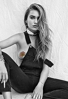 Zoe Cross nude tit with pasties