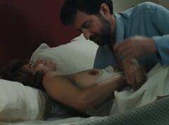 Laura Morante nude boob at La stanza del figlio