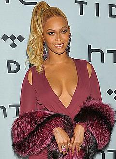 Beyonce Knowles cleavage at TIDAL X1020 Amplified by HTC New York