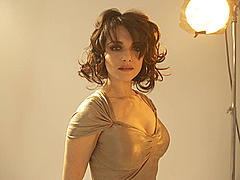 Rachel Weisz cleavage