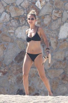 Nicole Richie in black bikini enjoying a holiday in Cabo San Lucas