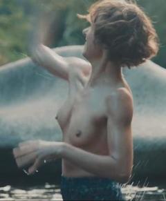 Julia Koschitz topless in Jonathan