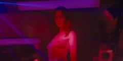 Elizaveta Neretin topless at Mayor of Kingstown