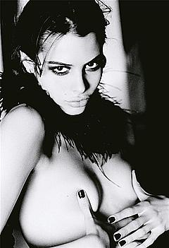 Kemp Muhl braless
