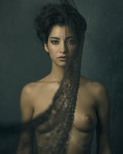 Emilie Payet nude boob