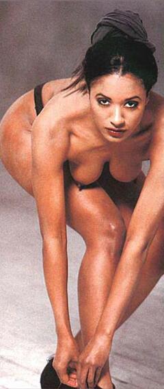 Tracy Bingham flashing her nude tits