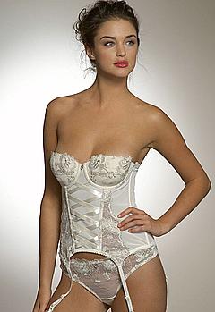 Lauren Budd in sexy lingeries