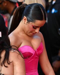Camila Cabello sexy cleavage n pink at 2021 MTV VMAs in Brooklyn