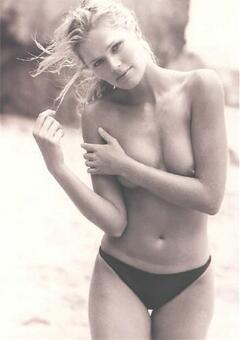 Camilla Vest topless black-&-white