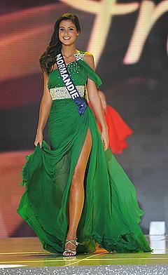 Miss France 2010 Malika Menard
