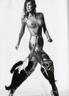 Daria Werbowy topless black-&-white photo