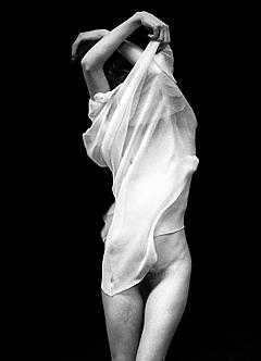 Milla Jovovich nude pussy