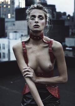 Anouk van Kleef topless on a roof