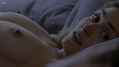 Julie Gayet topless in Sans laisser de traces