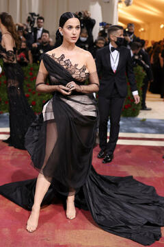 Katy Perry sexy at 2022 Met Gala in NYC