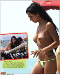 Siria De Fazio topless paparazzi image