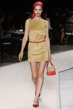 Samantha Gradoville in short dress runway image