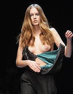 Alana Kuznetsova nude tit runway image