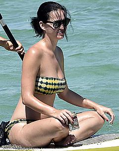 Katy Perry  sexy in bikini
