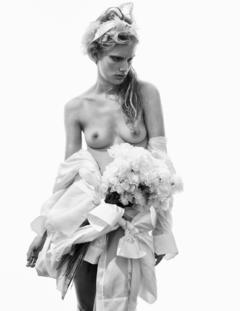 Ilse de Boer nude tits