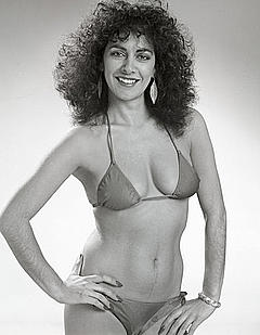 Marina Sirtis in bikini
